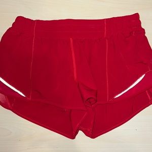 Lululemon Hotty Hot Short 2.5’ RED SIZE 10